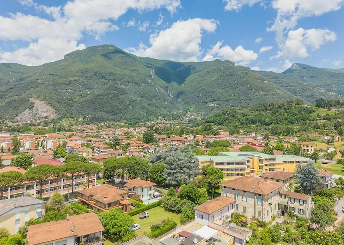 Oleandro By Interhome * Camaiore