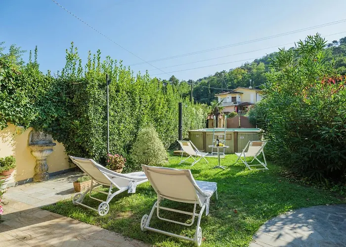 Oleandro By Interhome Camaiore